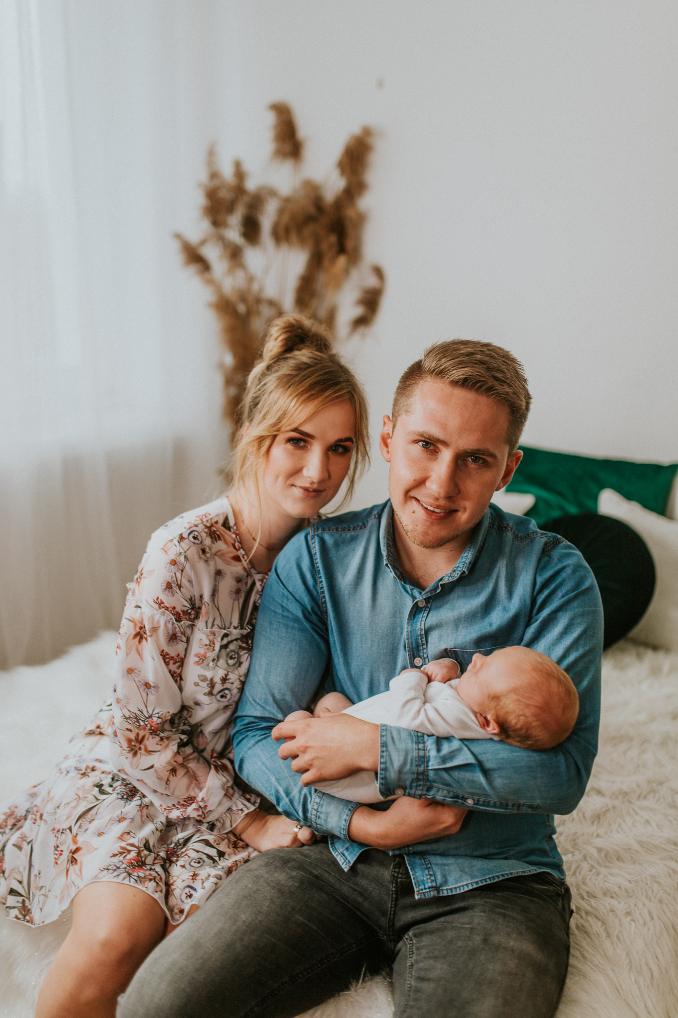 Sesja noworodkowa rodzinna Tymon Monika i Mateusz NET-102