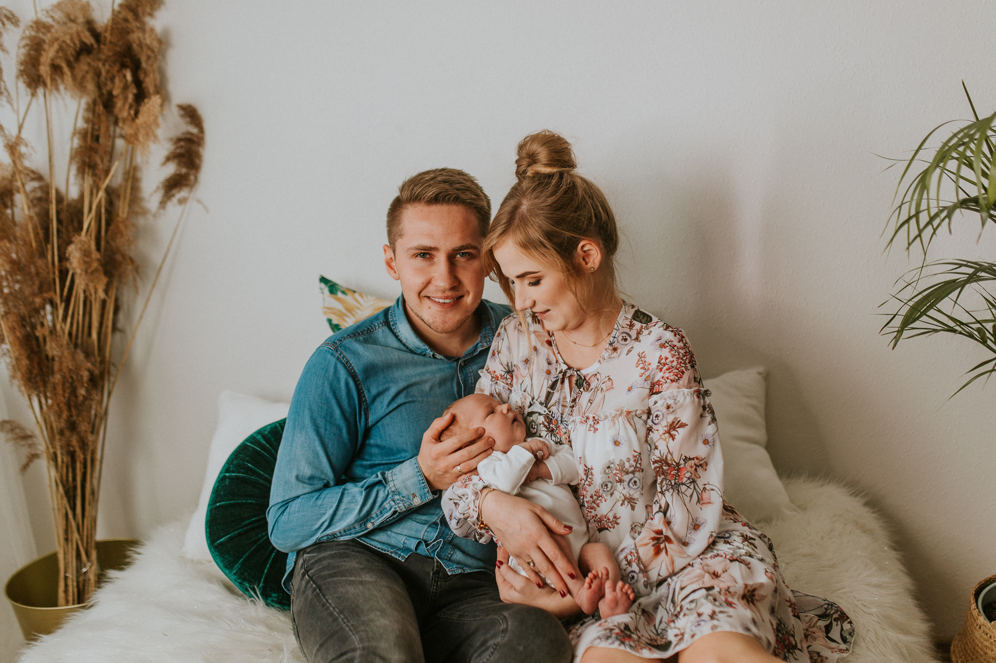 Sesja noworodkowa rodzinna Tymon Monika i Mateusz NET-82