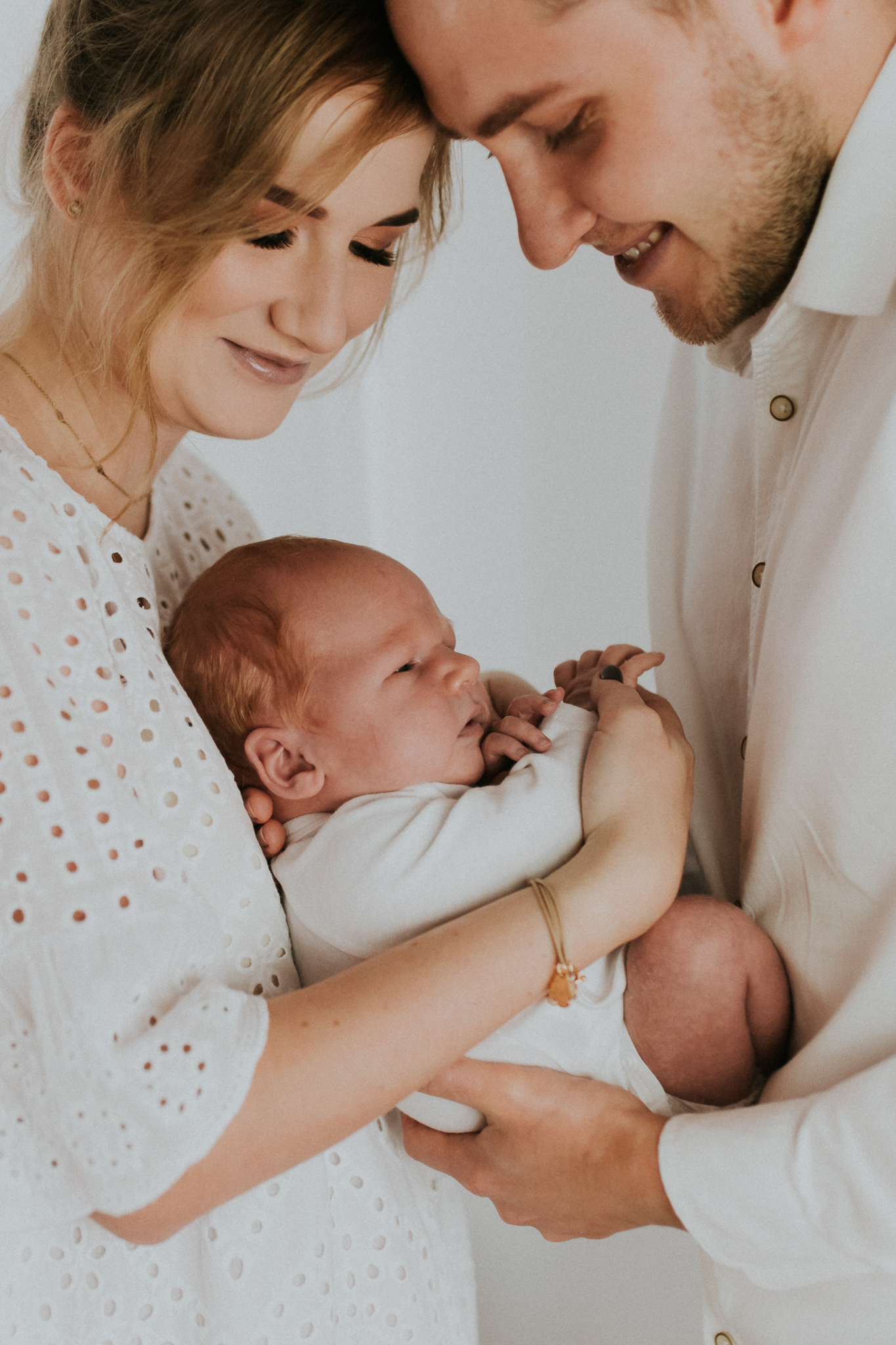Sesja noworodkowa rodzinna Tymon Monika i Mateusz NET-9