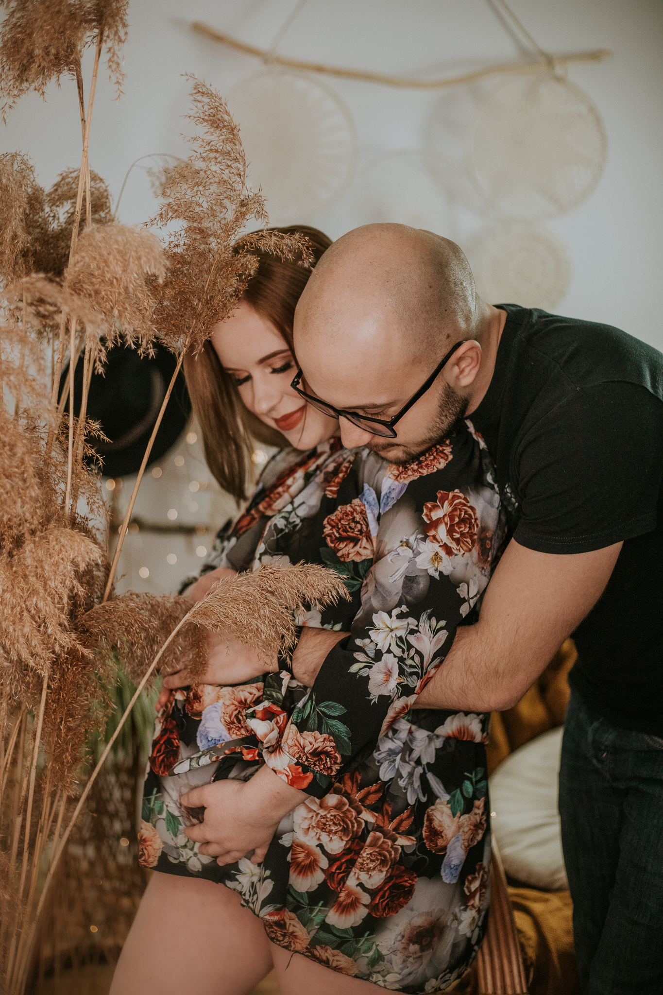 Para wtulona w siebie dookoła klimat boho