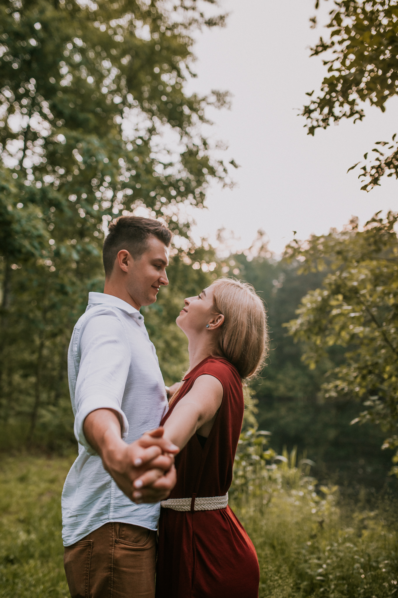 Sesja narzeczeńska w plenerze