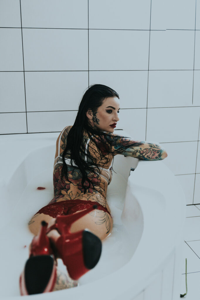 sesja kreatywna w wannie