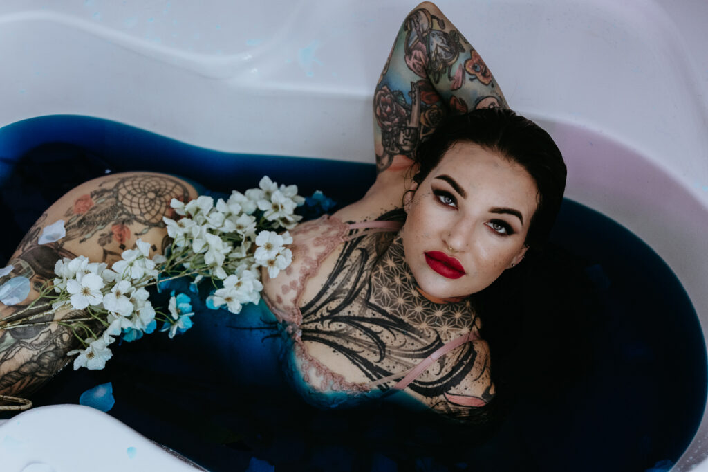 sesja kreatywna w wannie