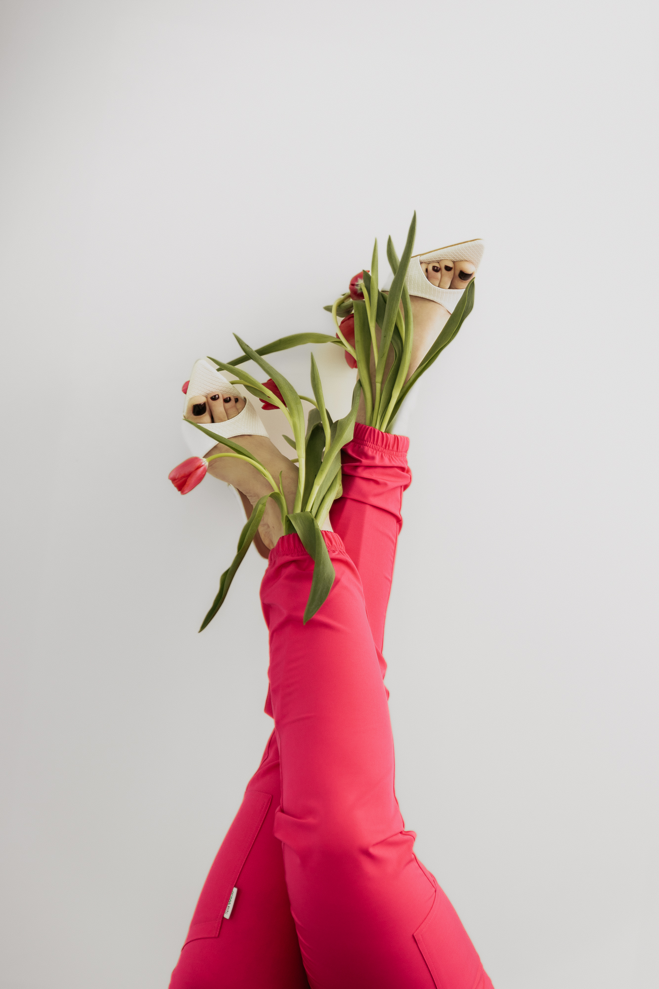 Kwiaty w palcach stóp