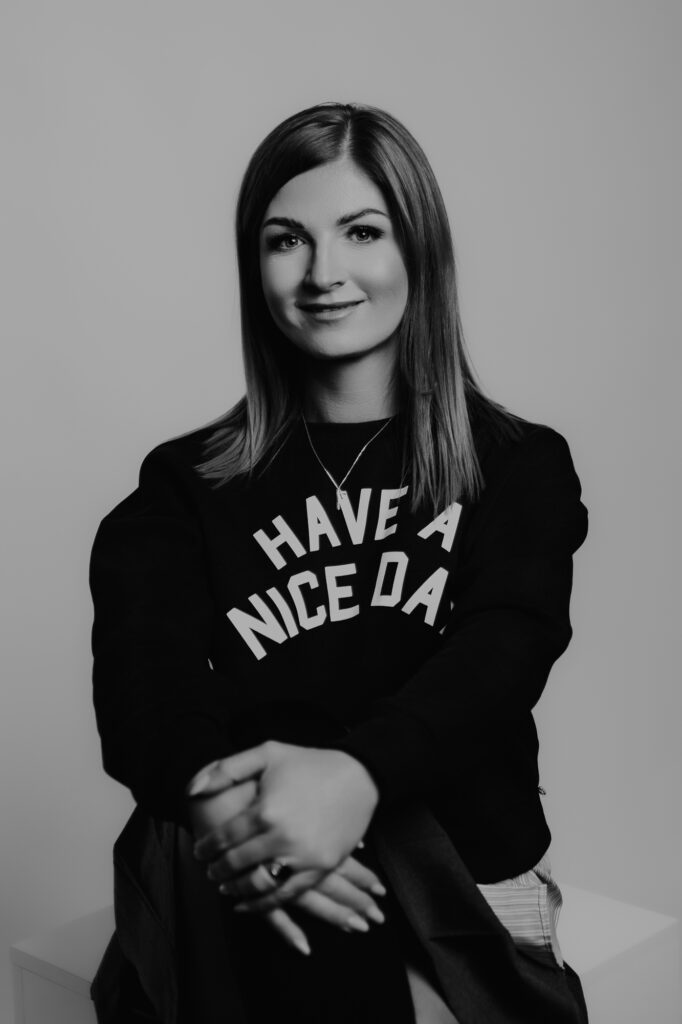 czarno biała sesja wizerunkowa