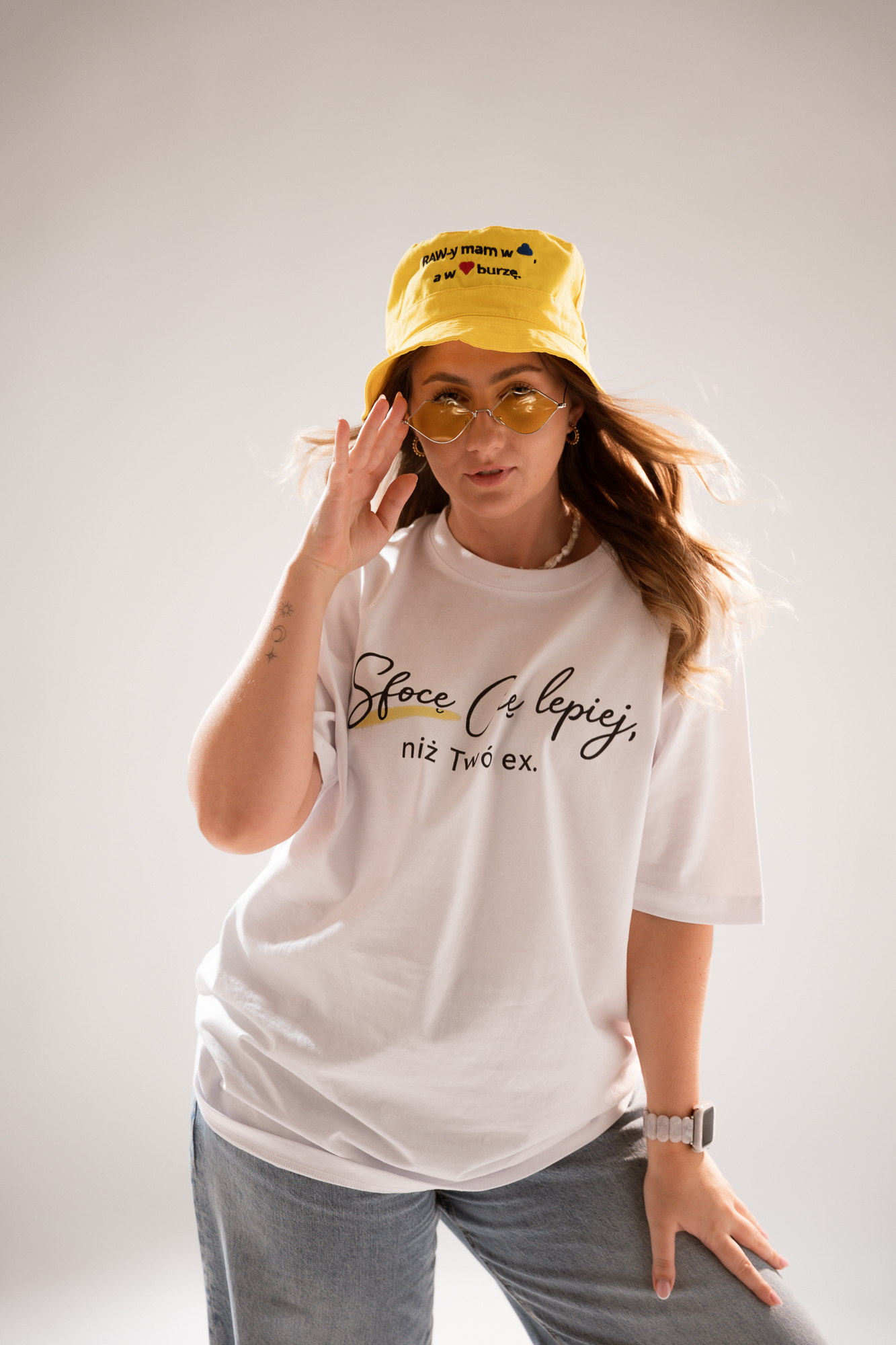 Bucket unisex z haftem „RAW-y mam w chmurze, a w sercu burzę” - obrazek 11